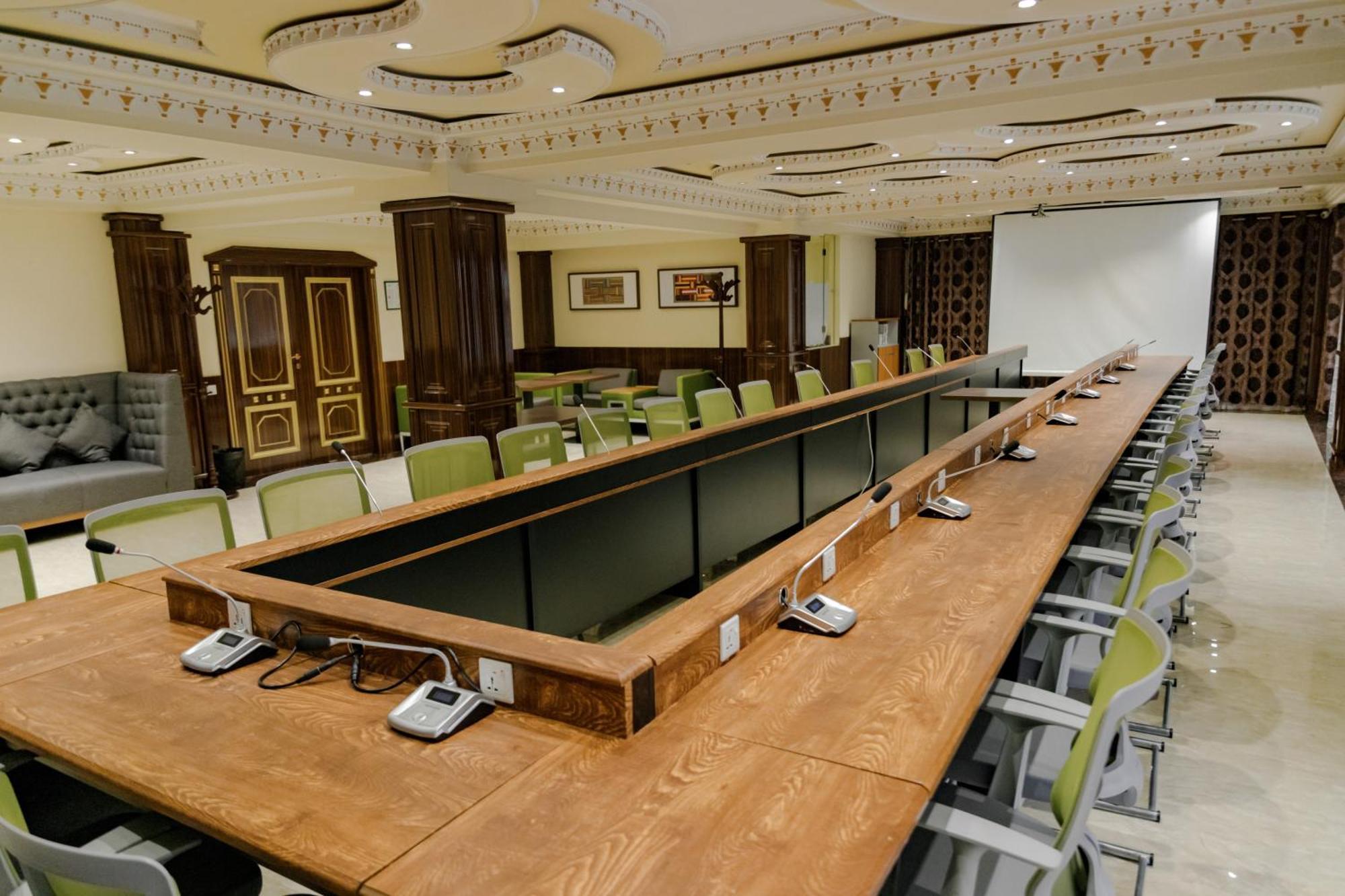 Hotel Atlas Ντουσαμπέ Εξωτερικό φωτογραφία