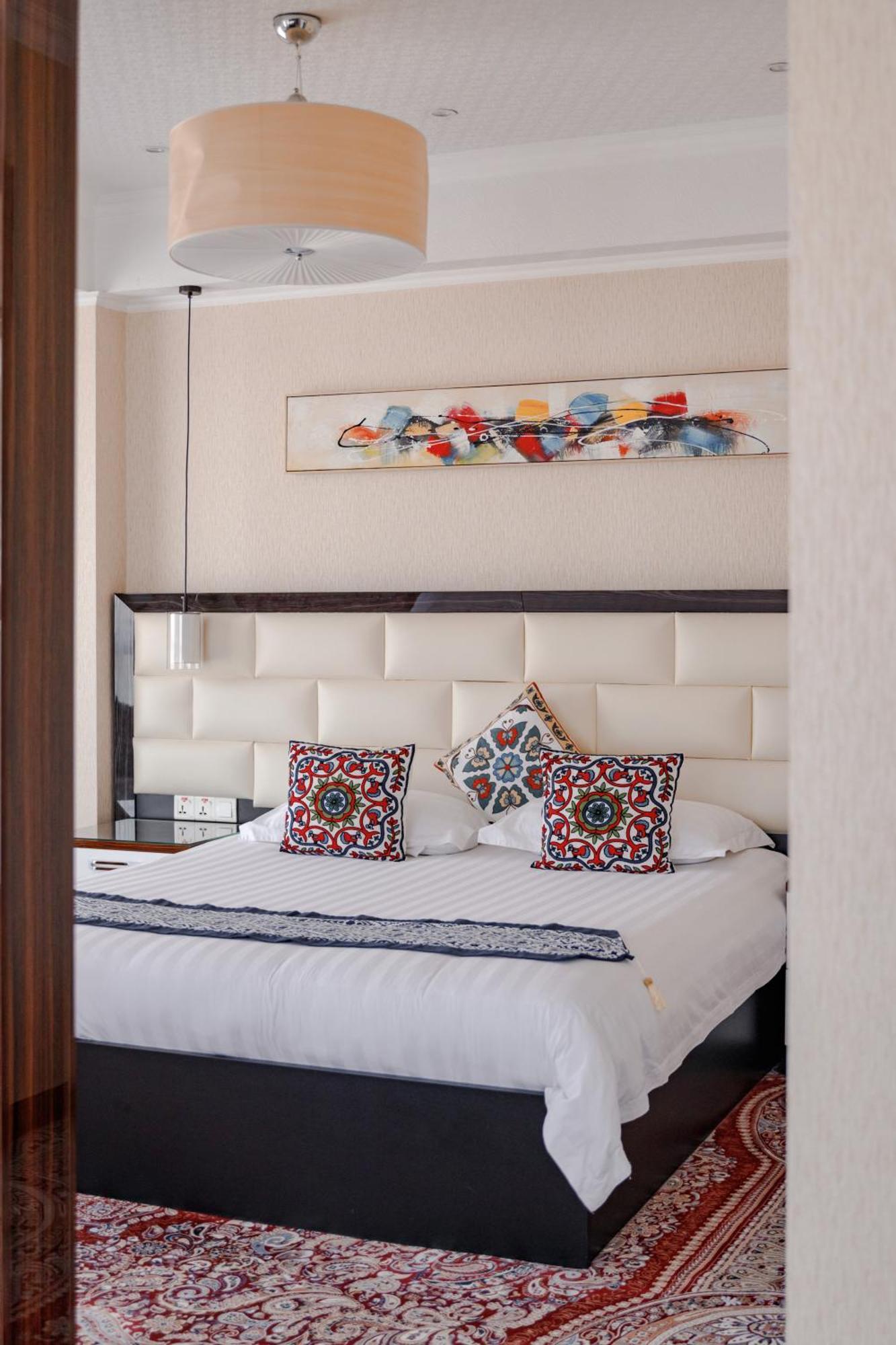 Hotel Atlas Ντουσαμπέ Εξωτερικό φωτογραφία