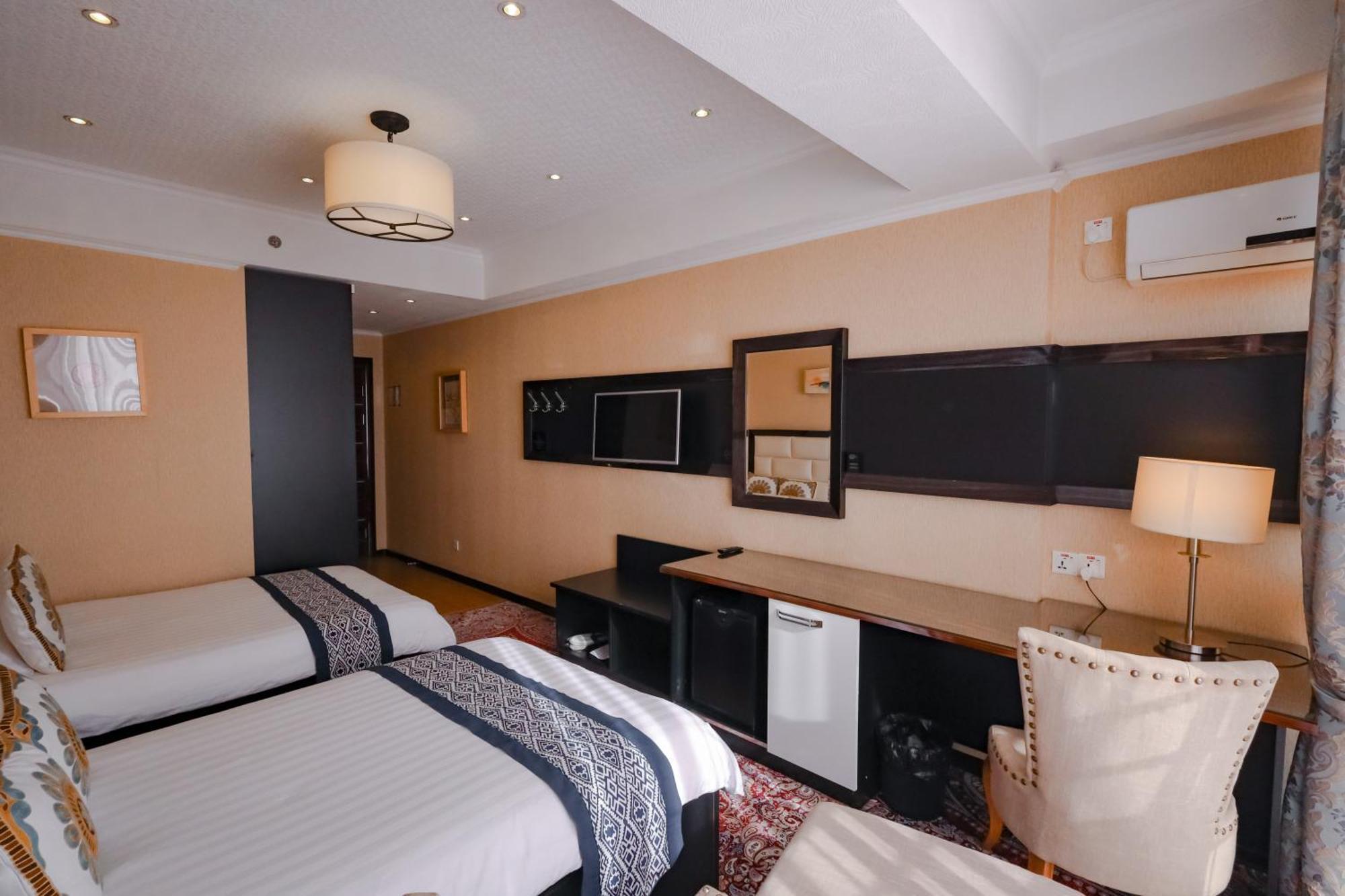 Hotel Atlas Ντουσαμπέ Εξωτερικό φωτογραφία