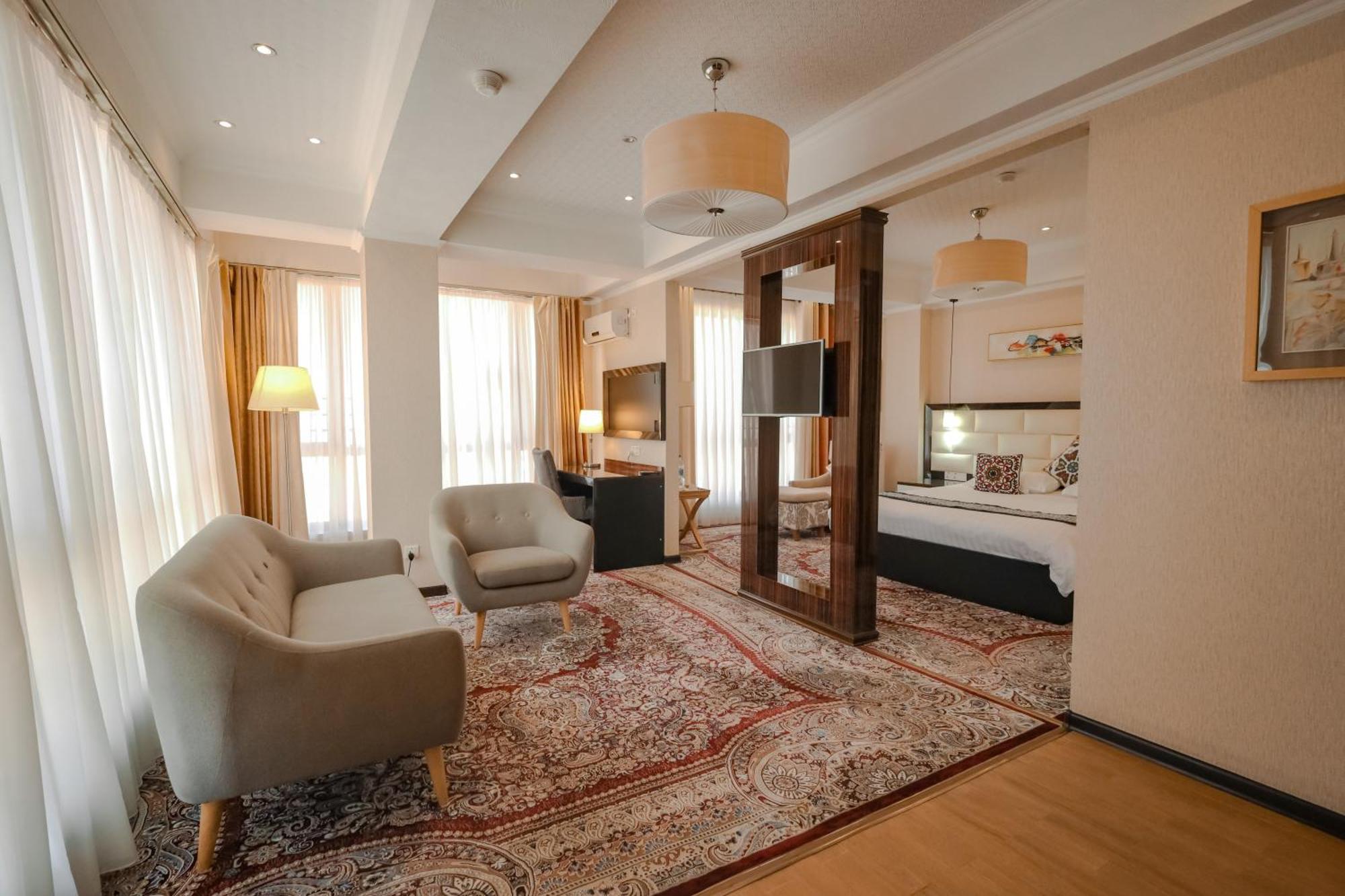 Hotel Atlas Ντουσαμπέ Εξωτερικό φωτογραφία