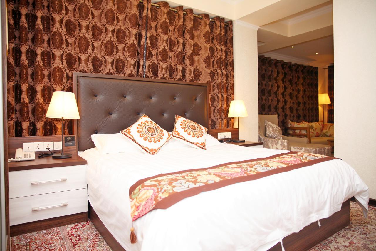 Hotel Atlas Ντουσαμπέ Εξωτερικό φωτογραφία