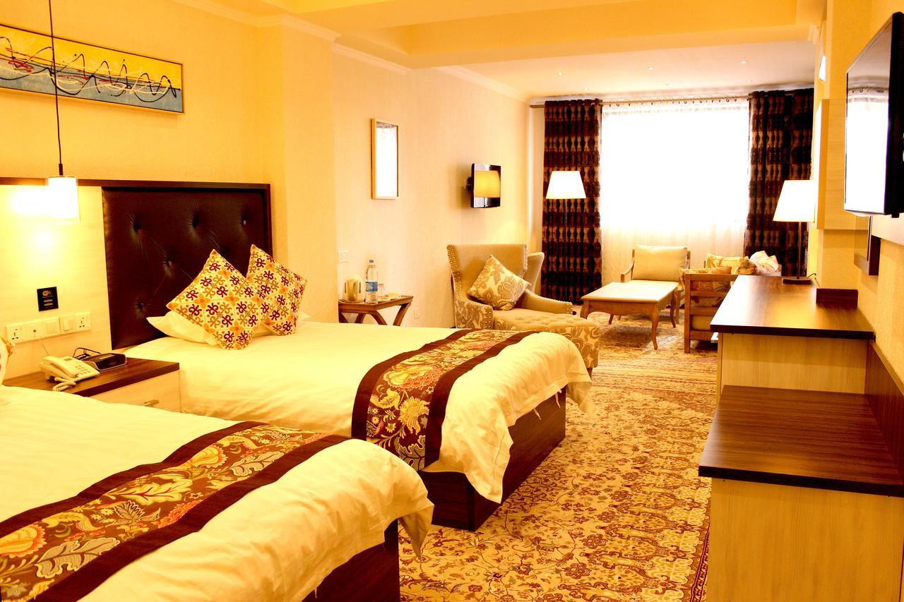 Hotel Atlas Ντουσαμπέ Εξωτερικό φωτογραφία